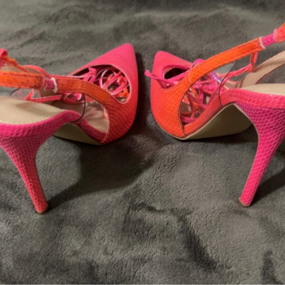 ❗️SOLD❗️Lace up heels. - Picture 3 of 5